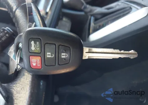 2018 Toyota Corolla Se из США, поврежденный, VIN 5YFBURHE1JP757045